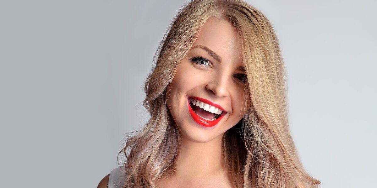 Common-Myths-of-Teeth-Whitening Teeth Whitening Myths