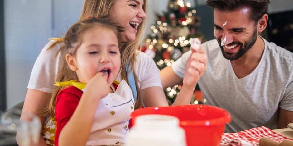 Christmas cookie bakinh Sugar And Oral Health