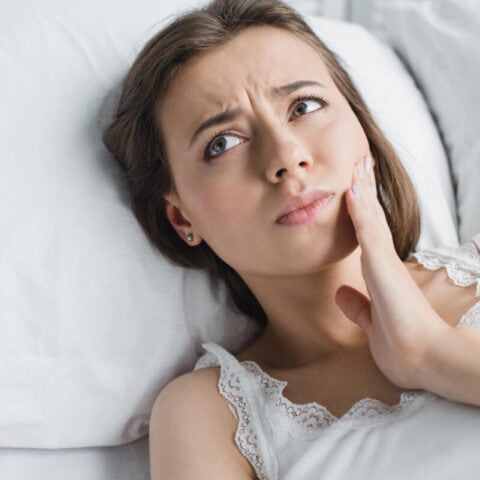 woman-with-tooth-pain-wondering-where-to-get-pain-relief-in-decatur-ga