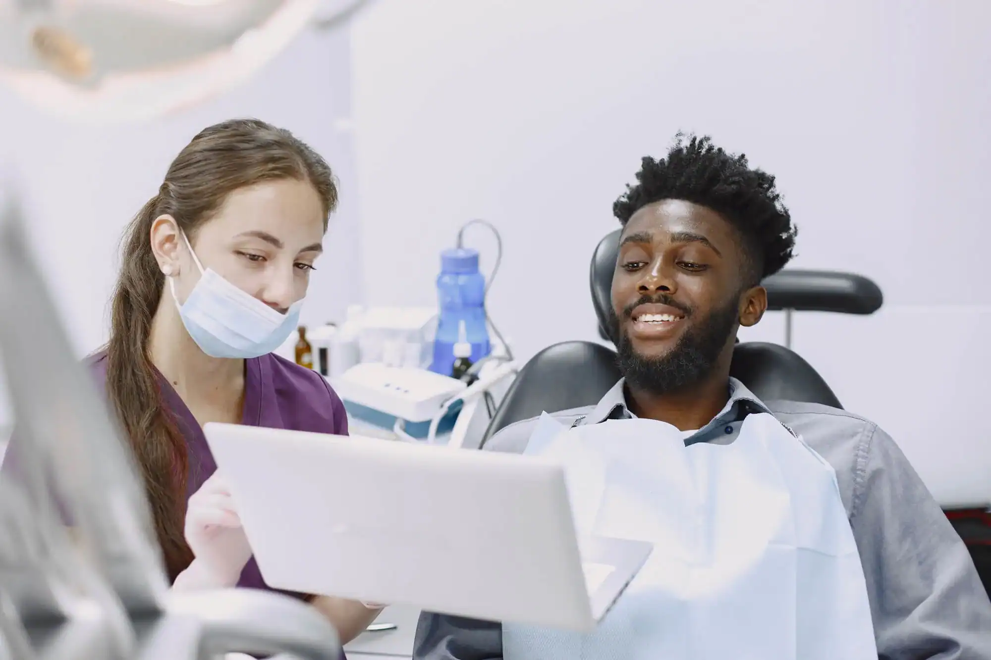 dentist-discussing-Safe-Sedation-for-Wisdom-Teeth-Removal
